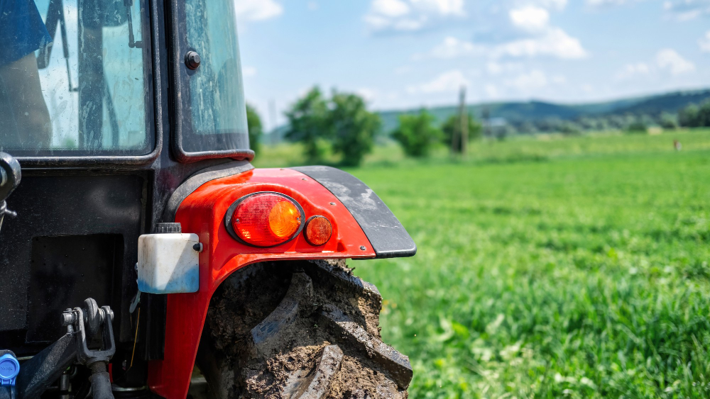 La Seguridad en Tractores Agrícolas: Revisión de la normativa y riesgos de su uso